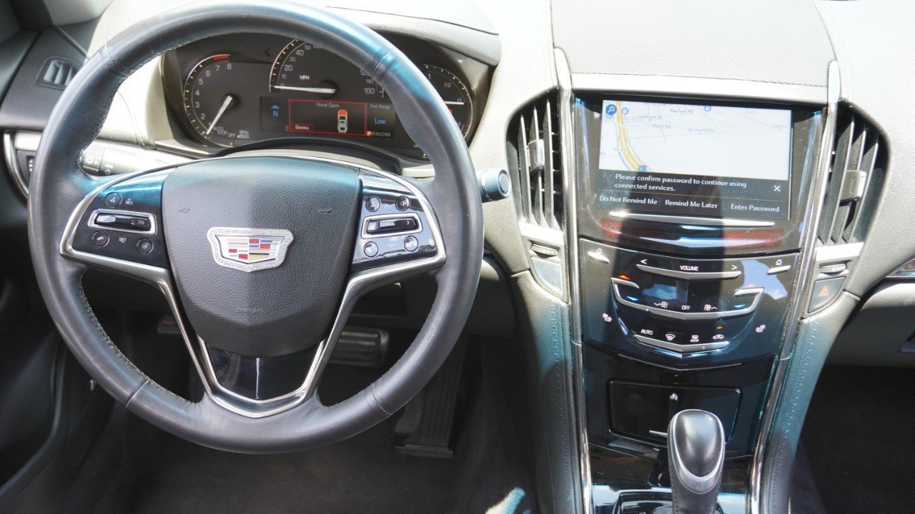 Used 2018 Silver Cadillac Luxury RWD image 29