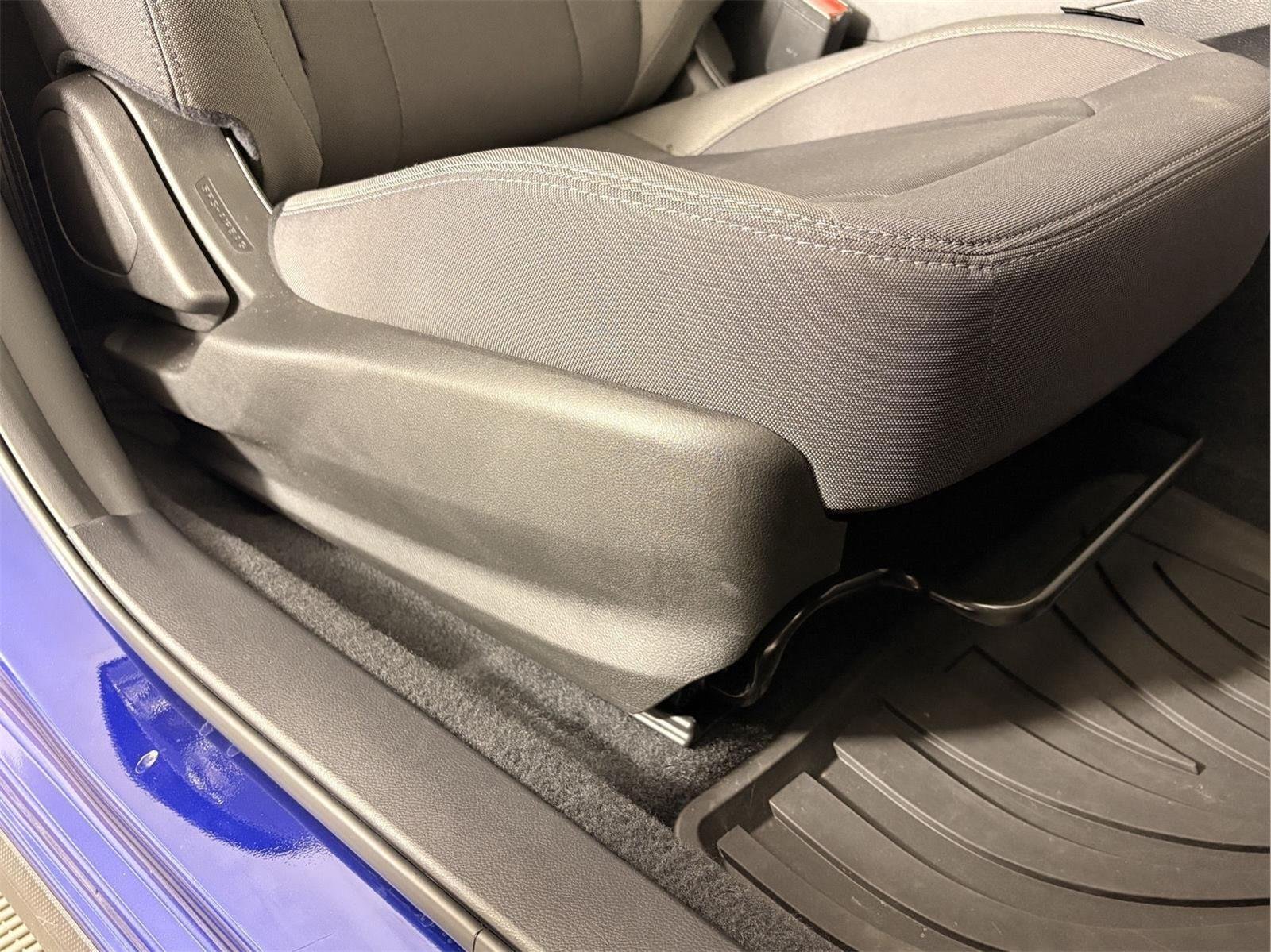 Used 2025 Sapphire Blue Pearl Subaru Premium image 23