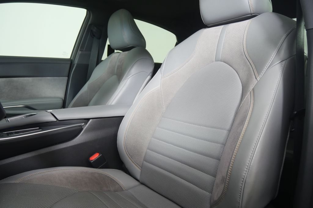 Used 2019 Harbor Gray Metallic Toyota XLE image 10