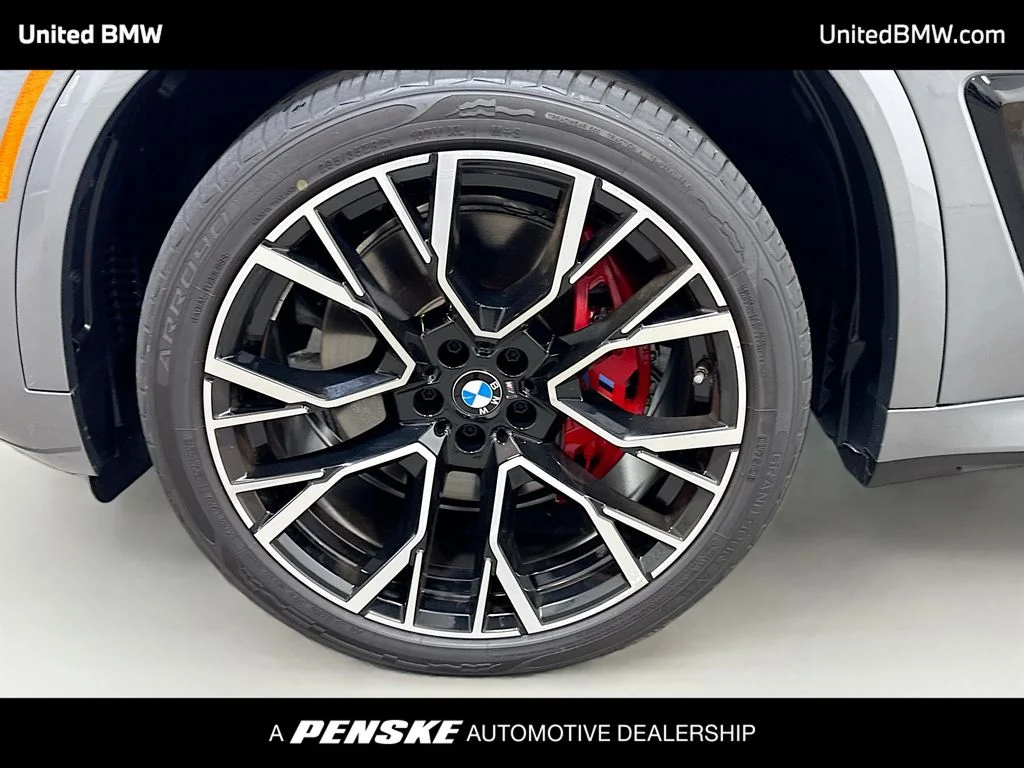 Used 2025 Gray Metallic BMW sDrive40i image 2