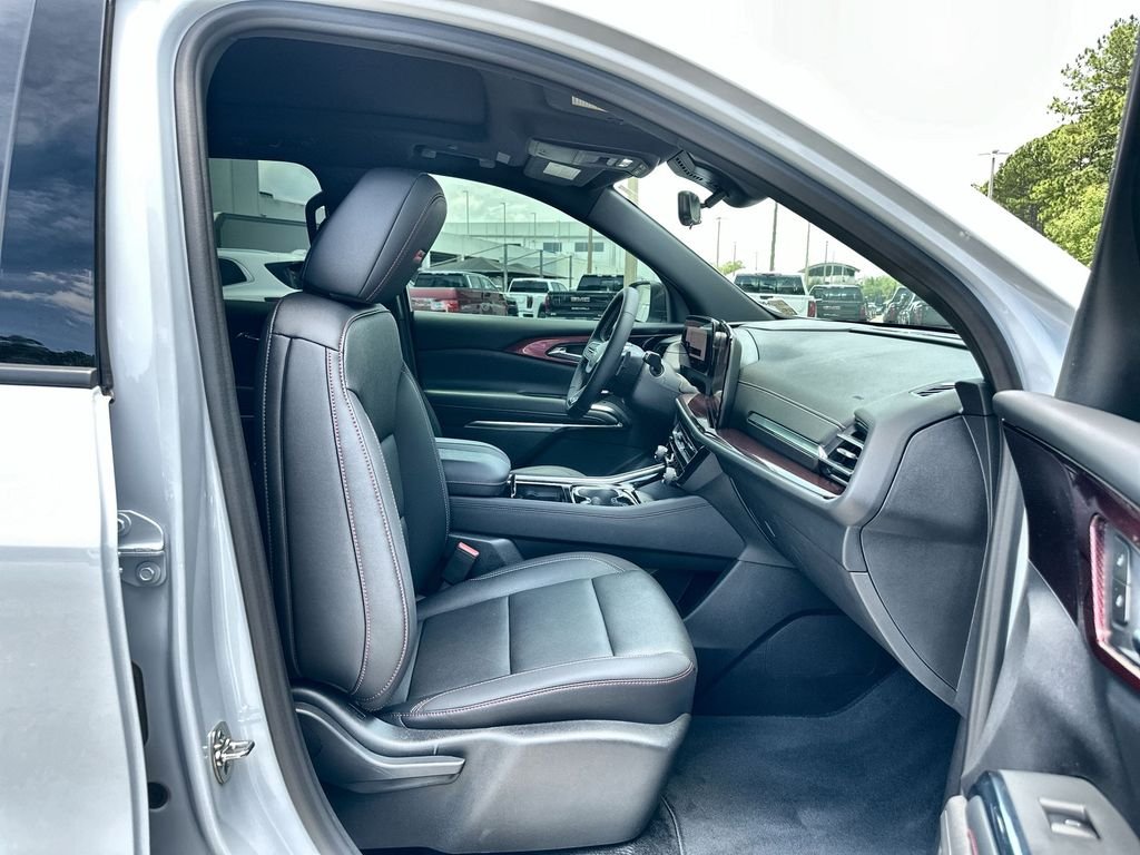 Used 2026 Polar White Tricoat Chevrolet Z71 image 28