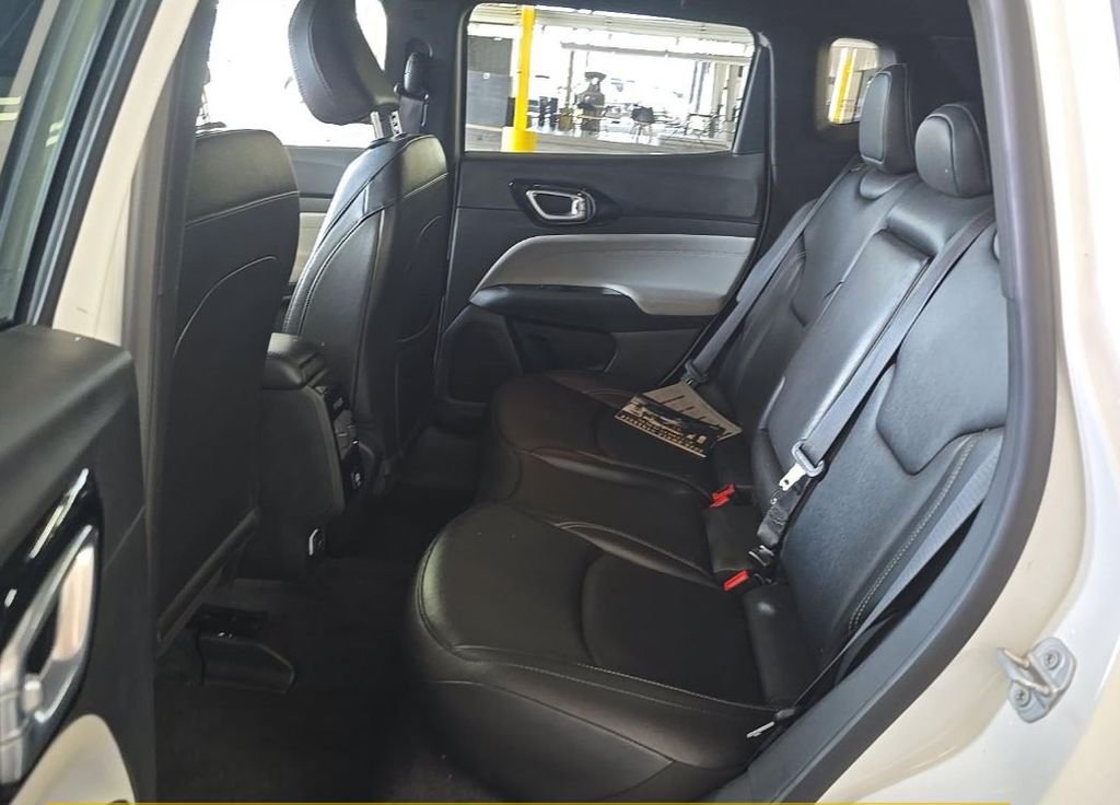 Used 2025 White Jeep Limited image 7