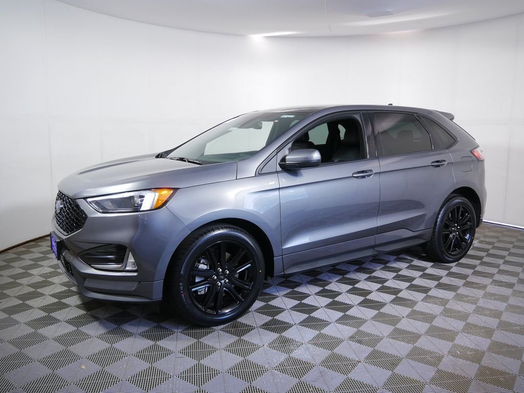 Used 2022 Gray Ford SEL image 3
