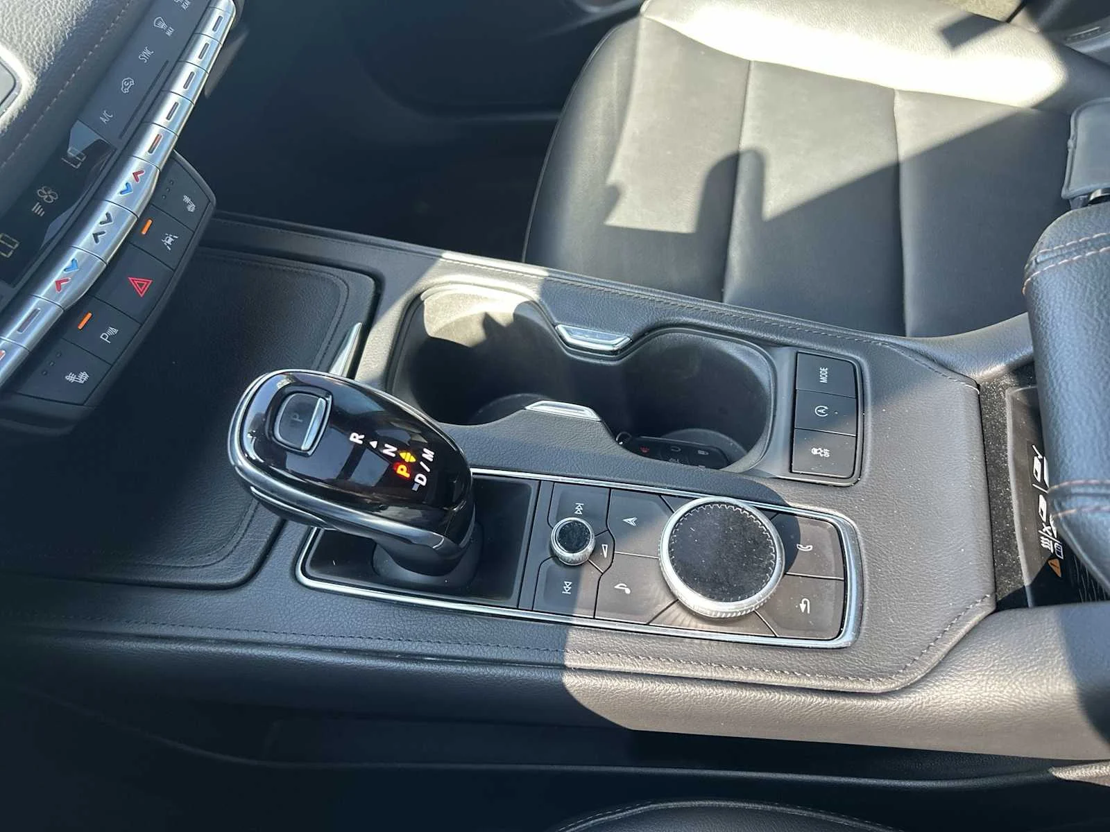 2023 Cadillac XT4 Sport - Photo 17