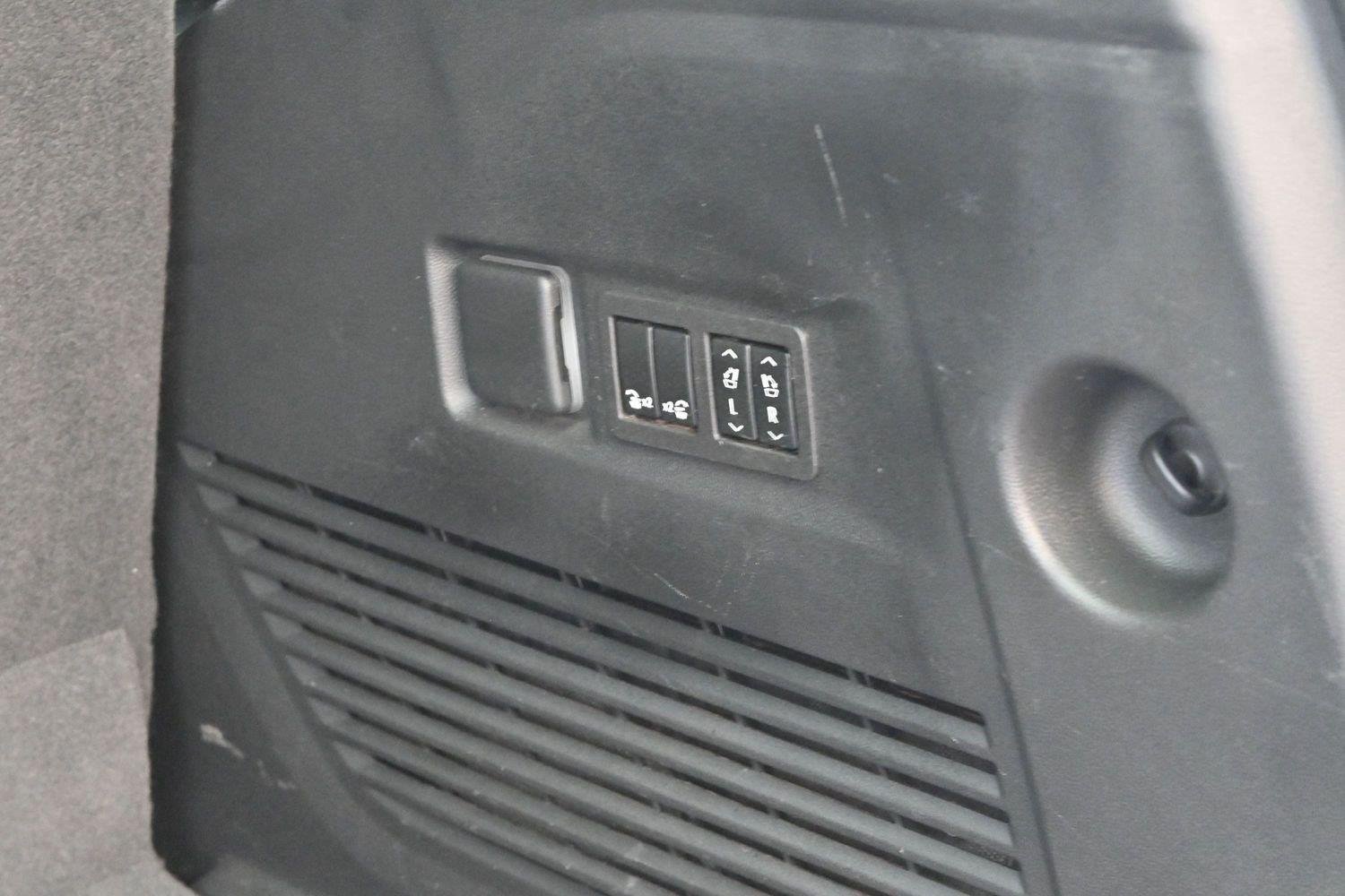 Used 2023 BLACK Chevrolet LT image 11