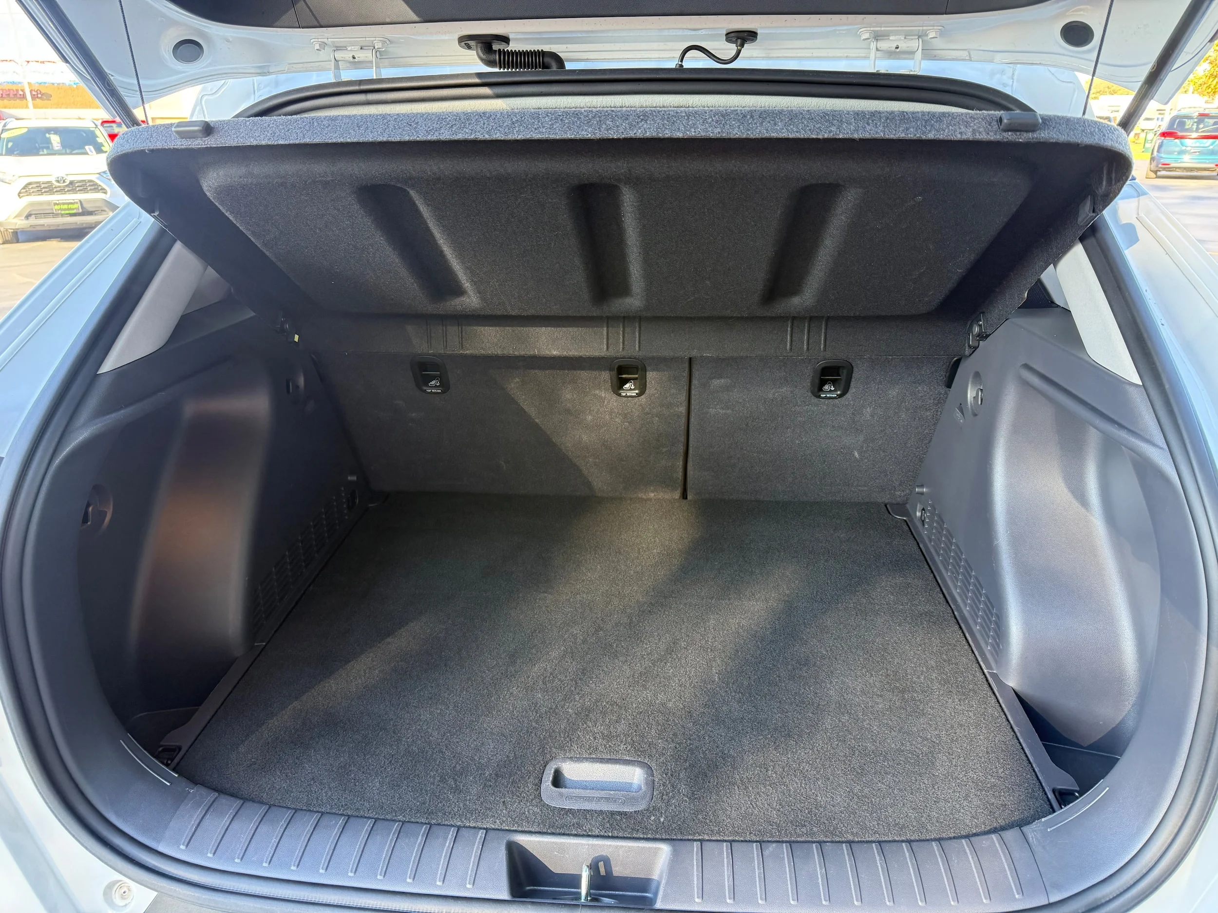 Used 2025 Atlas White Hyundai SEL image 21