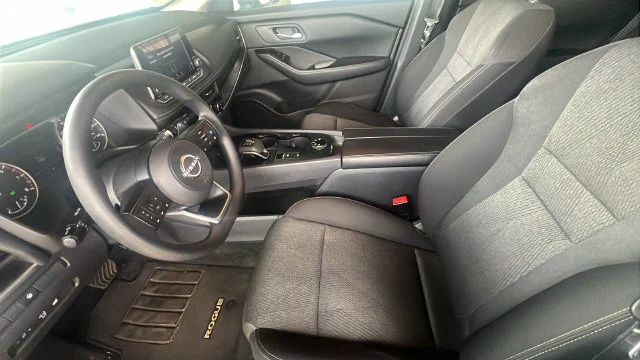 Used 2024 Silver Nissan SV image 25