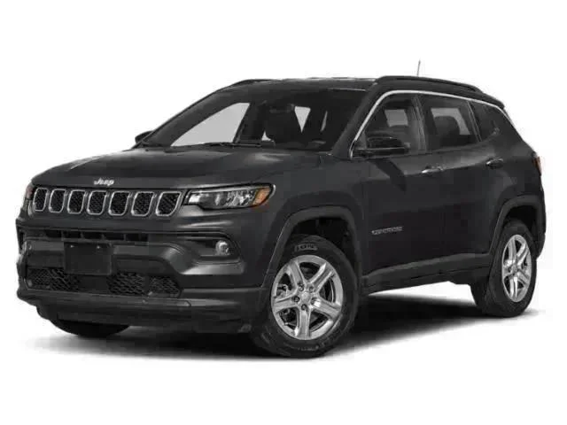 2023 Jeep Compass Latitude Lux 4X4's photo