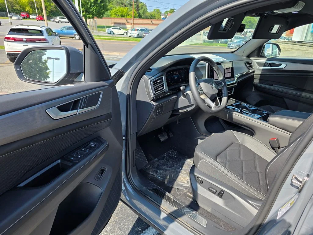 2026 Volkswagen Atlas Cross Sport SE w/Tech - Photo 9
