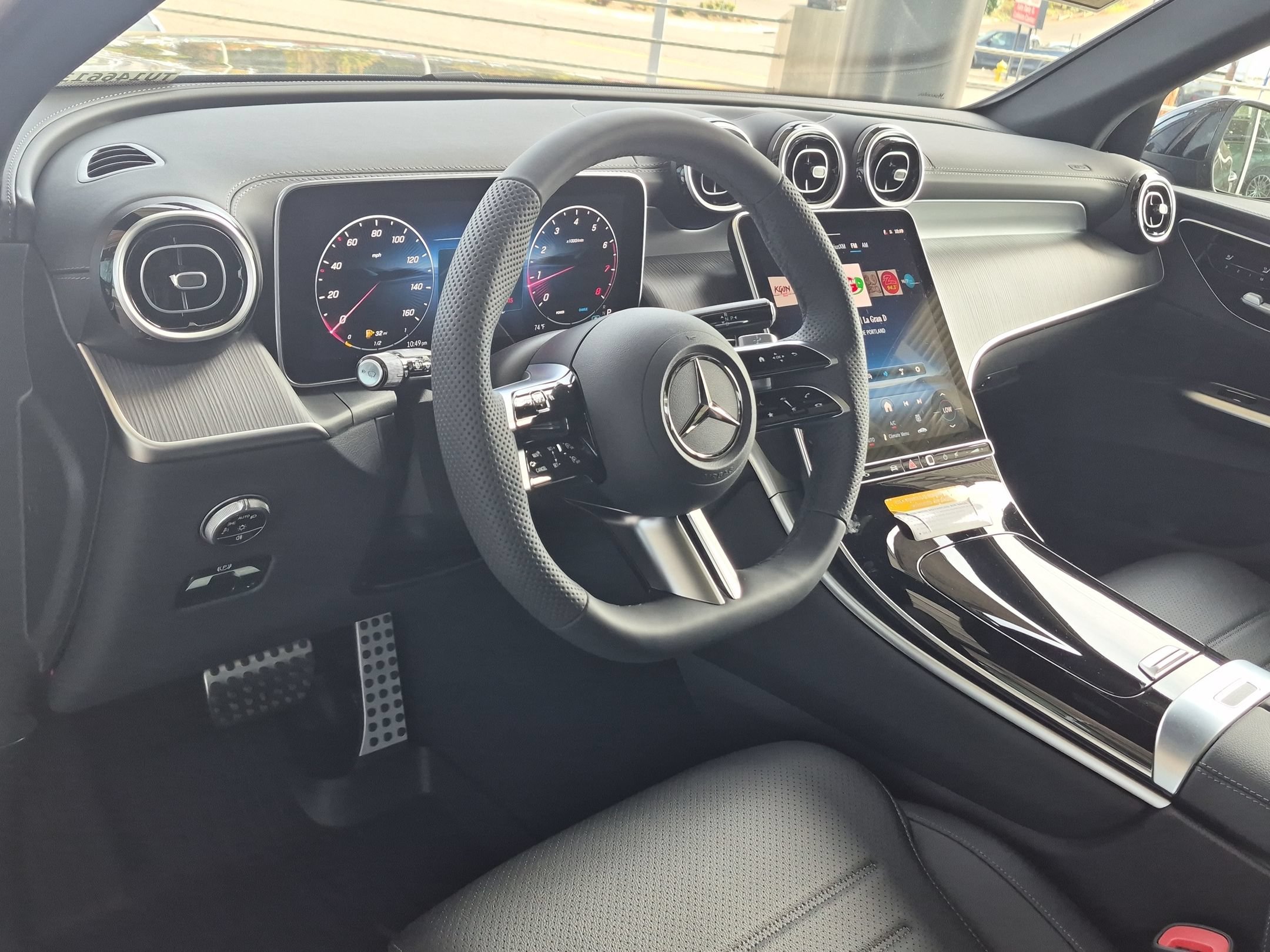 New 2026 Black Mercedes-Benz GLC 300 image 14