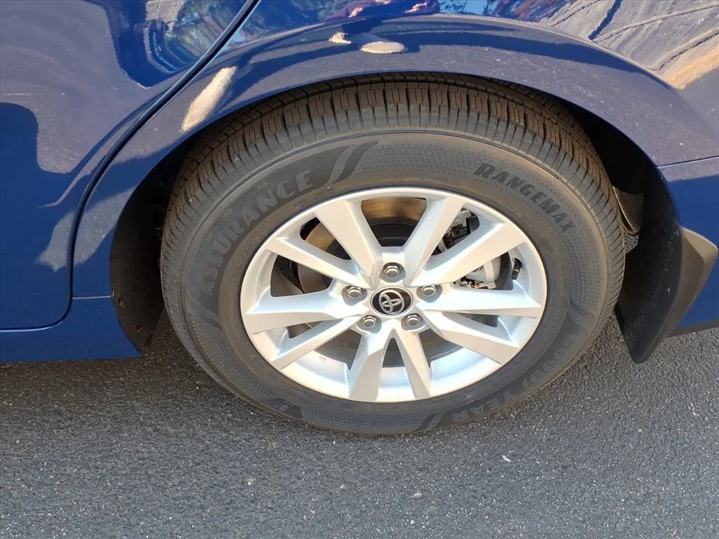 2026 Toyota Camry LE - Photo 15