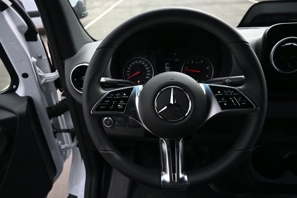 Used 2026 Arctic White Mercedes-Benz Cargo 170 WB image 2