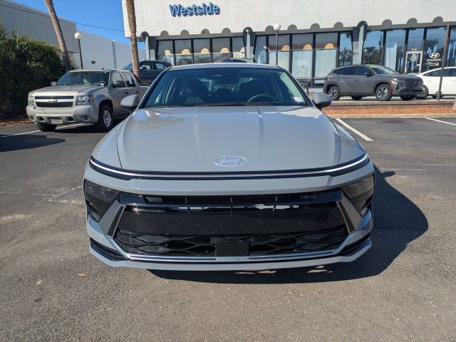 Used 2025 Blue Hyundai SEL image 8