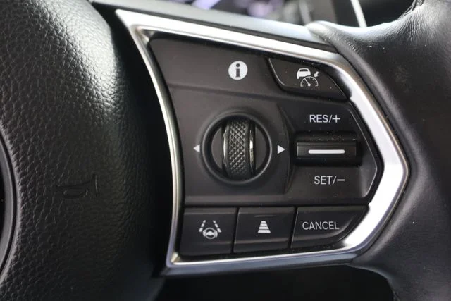 Used 2021 White Acura  image 12