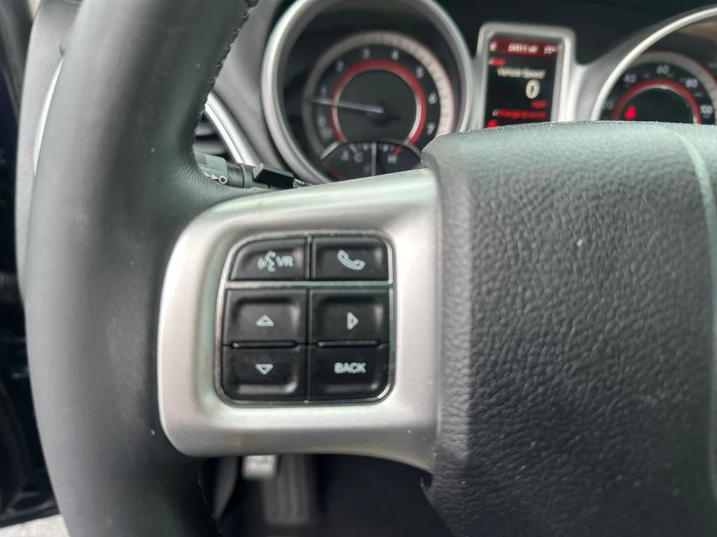 Used 2018 Blue Dodge SE image 29