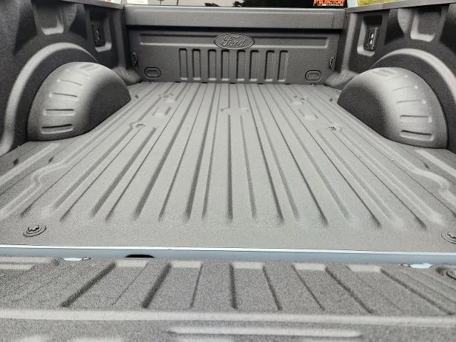 New 2026 Glacier Gray Metallic Tri-Coat Ford F-250® Lariat® image 46