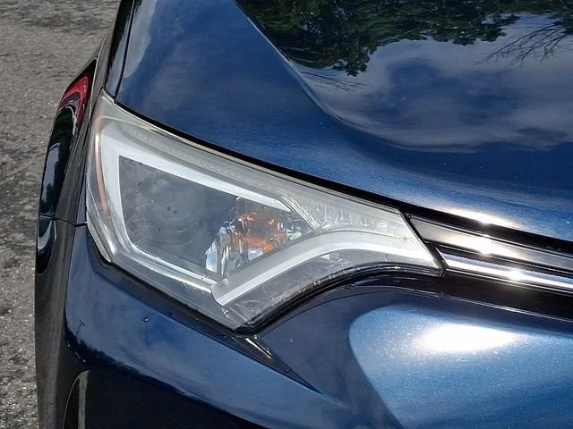 Used 2017 Blue Toyota XLE image 10