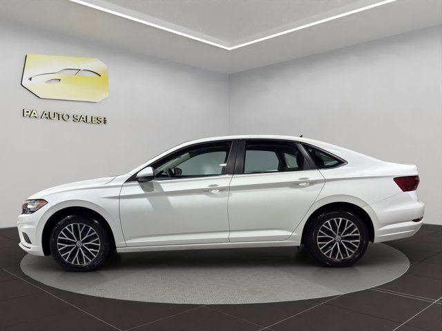 2021 Volkswagen Jetta SE R-Line photo 4