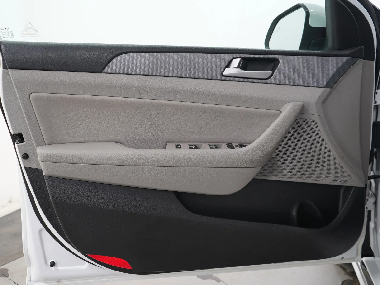 Used 2017 Hyper White Hyundai  image 19