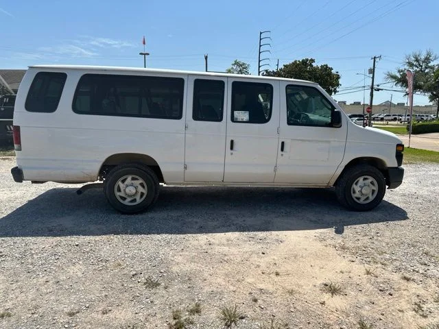 Used 2008 White Ford XL image 15
