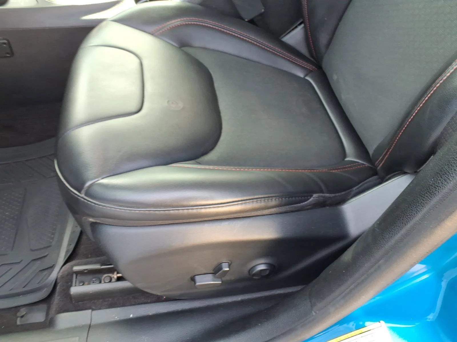 Used 2019 Hydro Blue Pearlcoat Jeep Trailhawk image 16