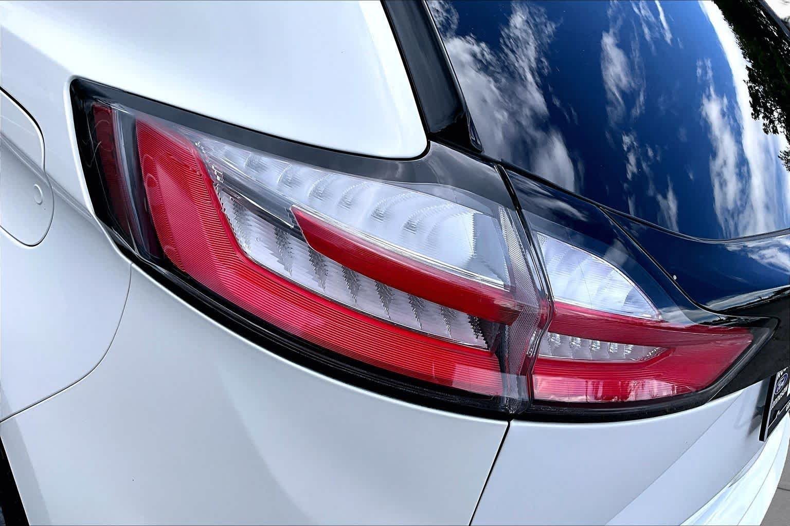 Certified Used 2023 Star White Metallic Tri-Coat Ford ST-Line image 28