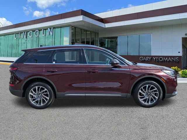 Used 2020 Burgundy Velvet Lincoln Standard image 3