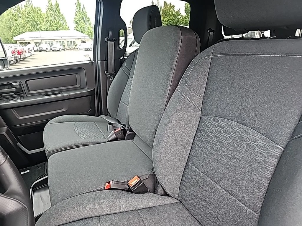 2025 RAM 3500 Tradesman - Photo 13