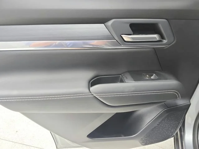New 2026 Sterling Metallic GMC Elevation image 39