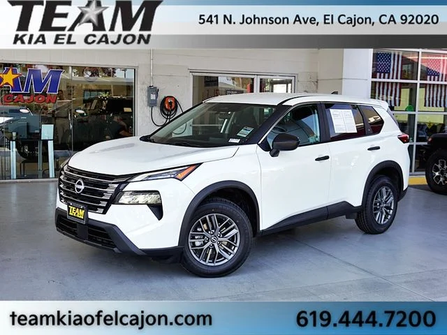 2024 Nissan Rogue S FWD's photo