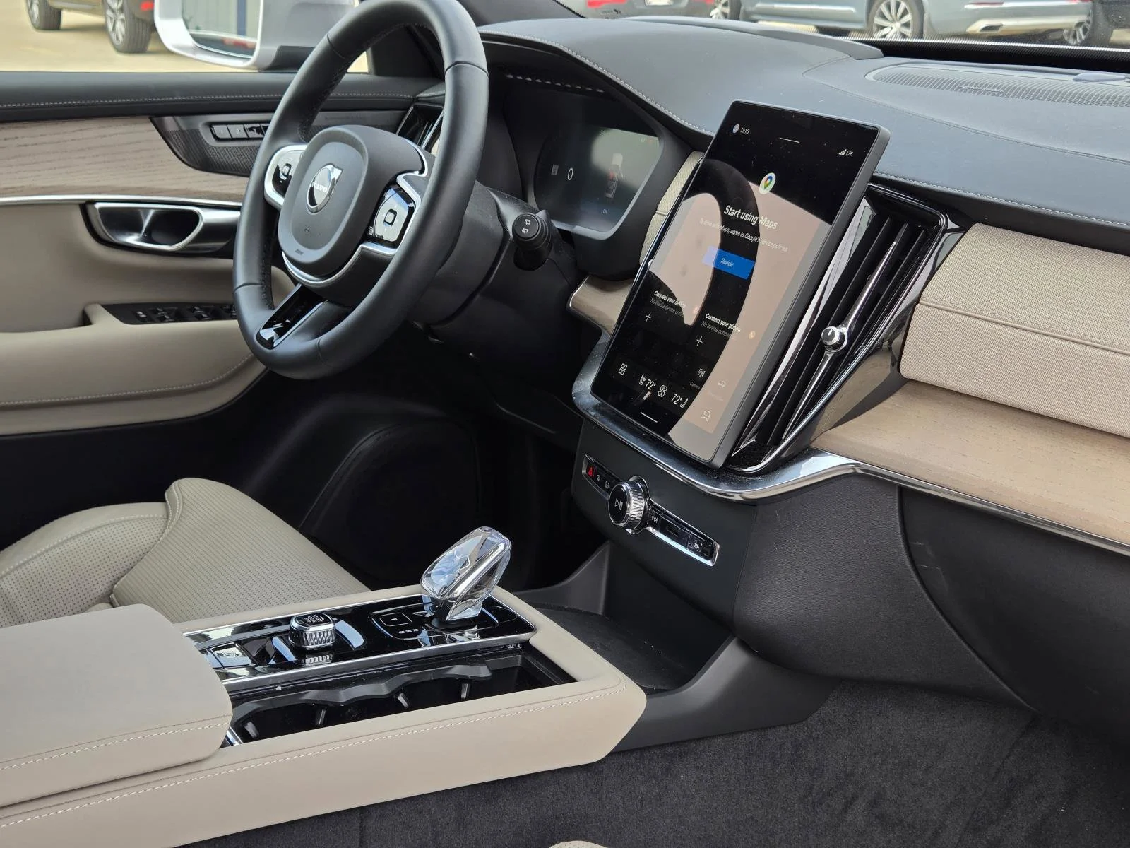 Used 2026 Aurora Silver Volvo Ultra image 34