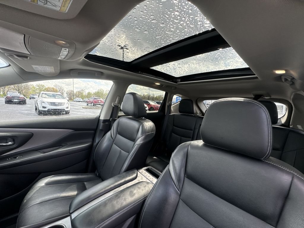Used 2024 White Nissan SL image 22