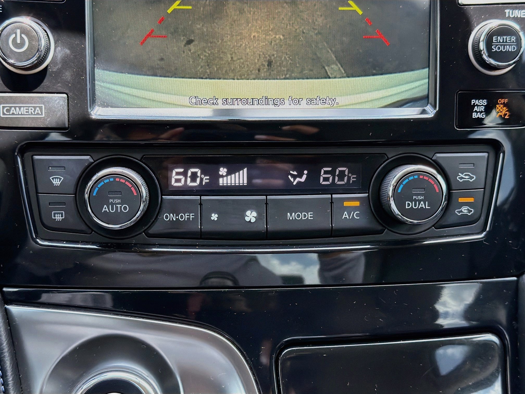 Used 2017 Pearl White Nissan SR image 32