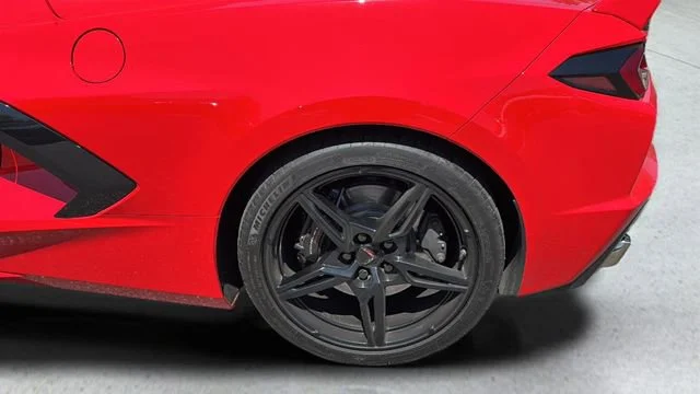 Used 2021 TORCH RED Chevrolet 2LT image 34