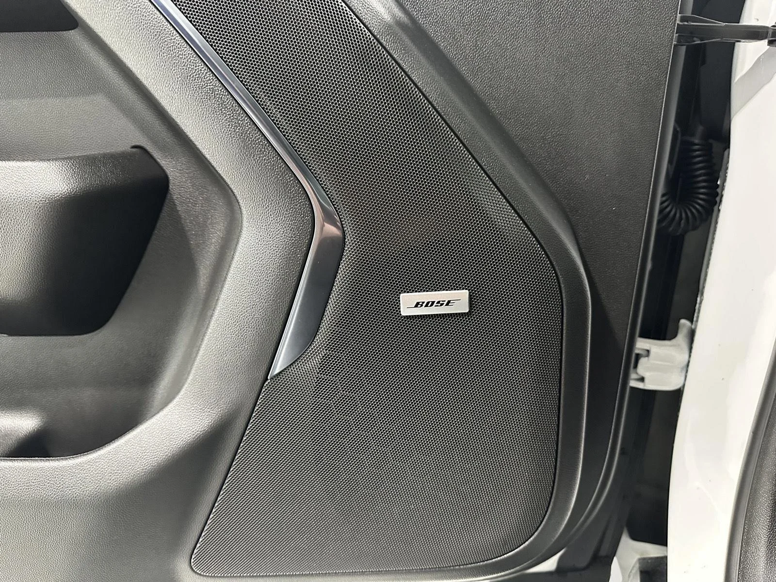 Used 2026 Summit White GMC AT4 image 23