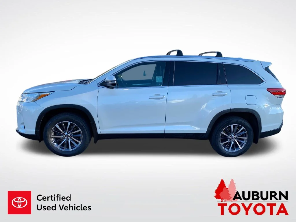 Certified Used 2019 Blizzard Pearl Toyota XLE image 9