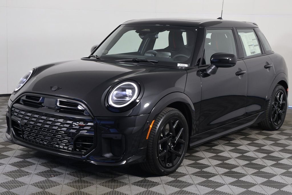 2026 MINI Hardtop Cooper S's photo