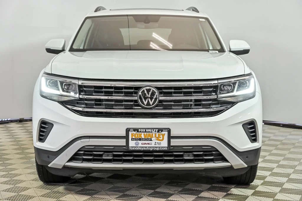 Certified Used 2023 White Volkswagen 3.6L V6 SE w/Technology image 4
