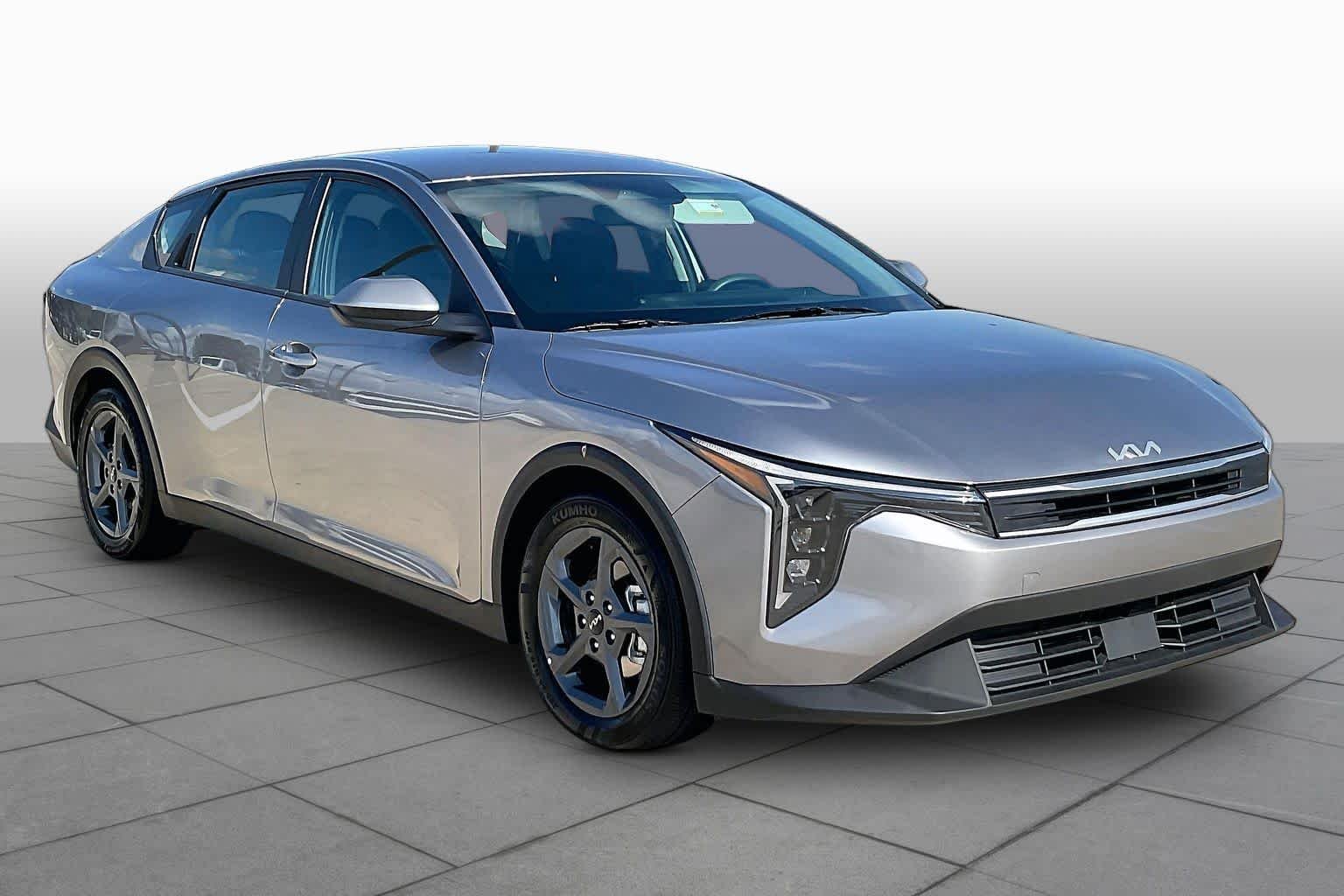 Used 2026 Steel Gray Kia LXS image 3