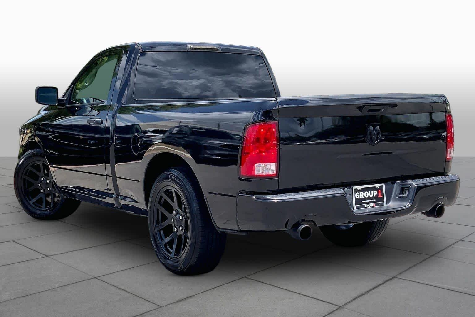 Used 2017 Brilliant Black Crystal Pearlcoat Ram Express image 9