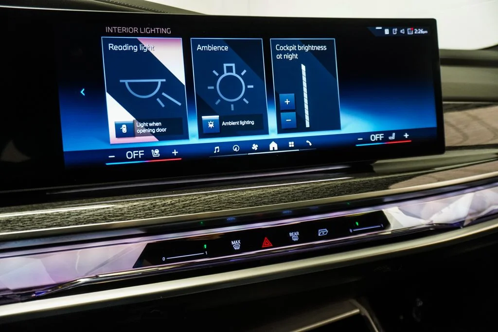 Used 2023 Black BMW 760i xDrive image 27