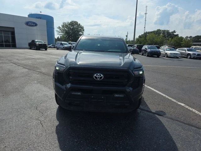 Used 2025 UNDERGROUND Toyota SR5 image 8