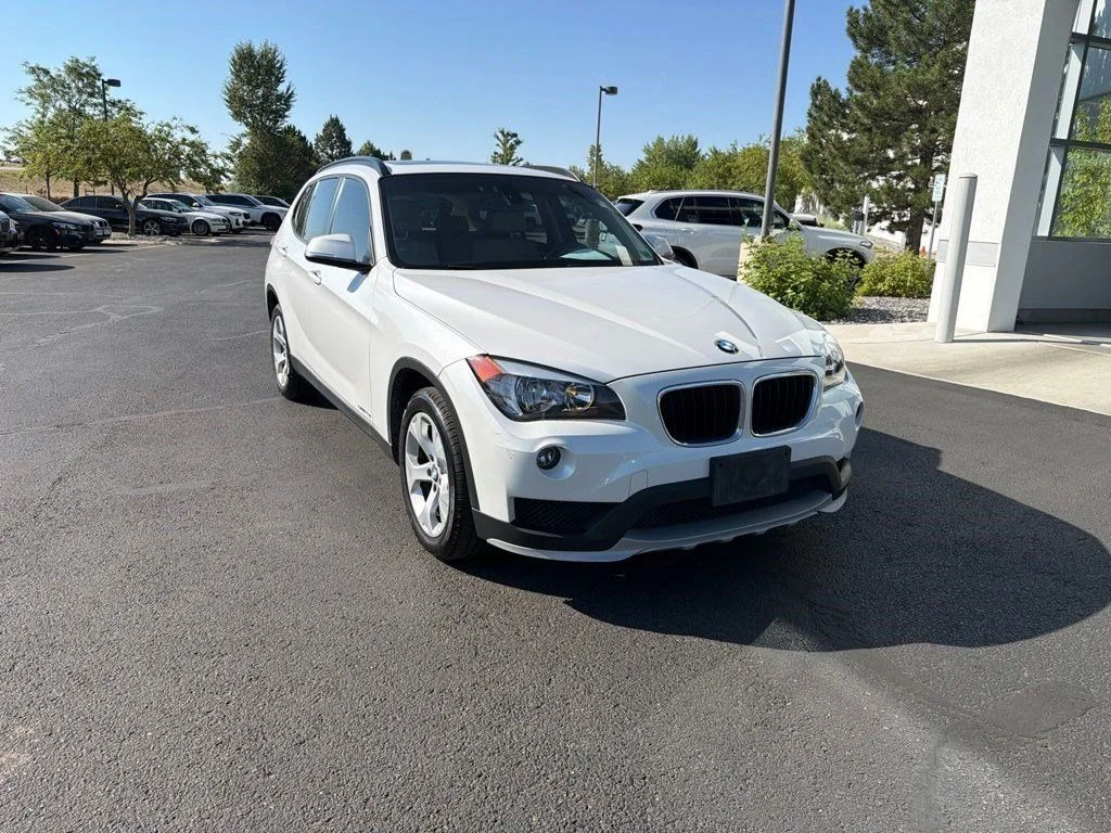 Used 2015 White Metallic BMW sDrive28i image 7