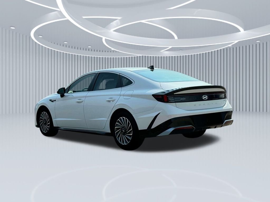 New 2025 White Hyundai SEL image 24