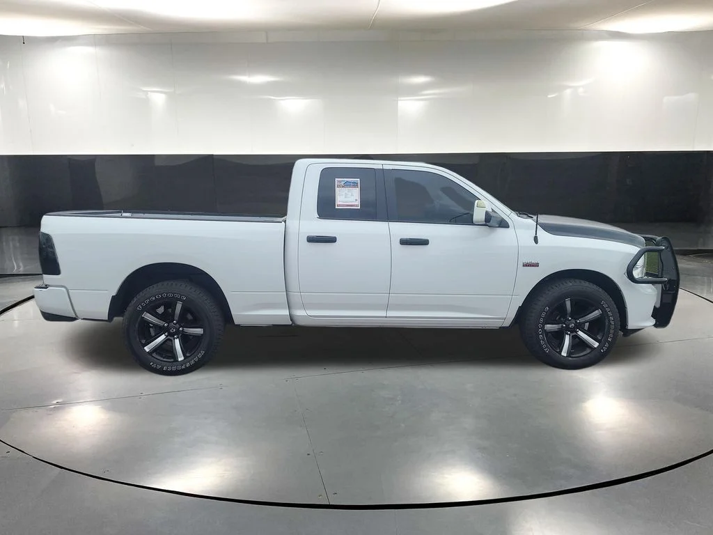 Used 2019 White Ram Express image 4