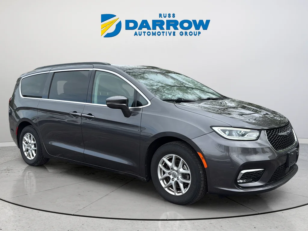 Used 2022 Gray Chrysler Touring L image 23