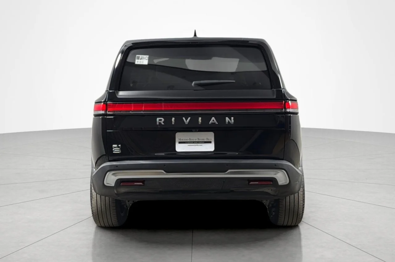 Used 2025 BLACK Rivian Adventure image 4