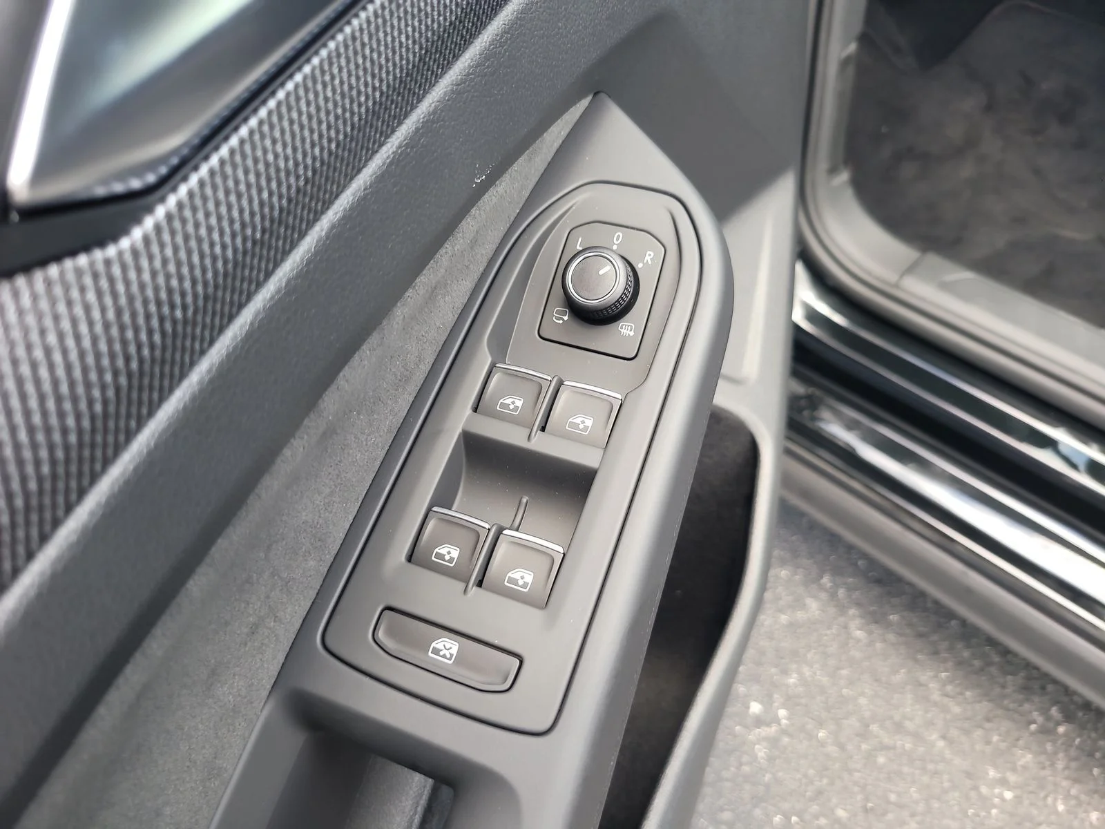 New 2026 Mythos Black Metallic Volkswagen 2.0T S image 14