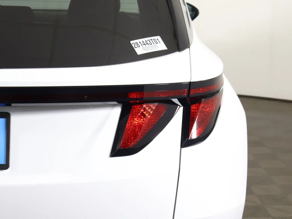 Used 2024 White Pearl Hyundai SEL image 16