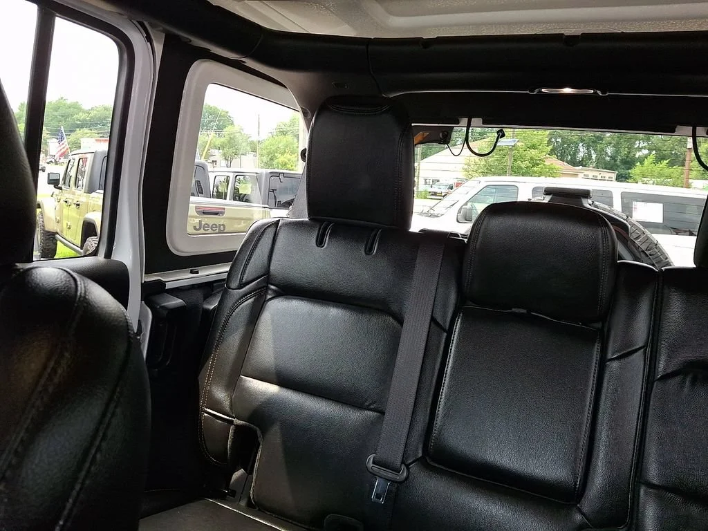 Used 2023 Bright White Clearcoat Jeep Rubicon 392 image 19